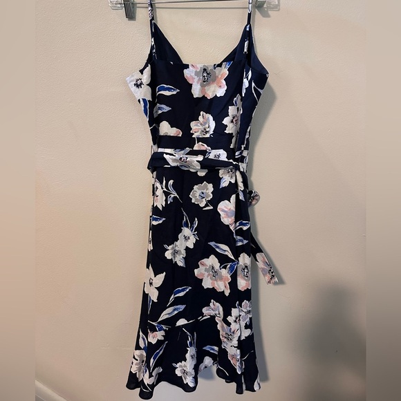 Banana Republic Size 4 Navy Floral Midi Dress - Picture 5 of 6
